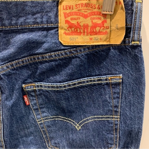 Levi’s 501 sz 32 Original Fit Men’s Jean Shorts Long Bermuda - Picture 3 of 9